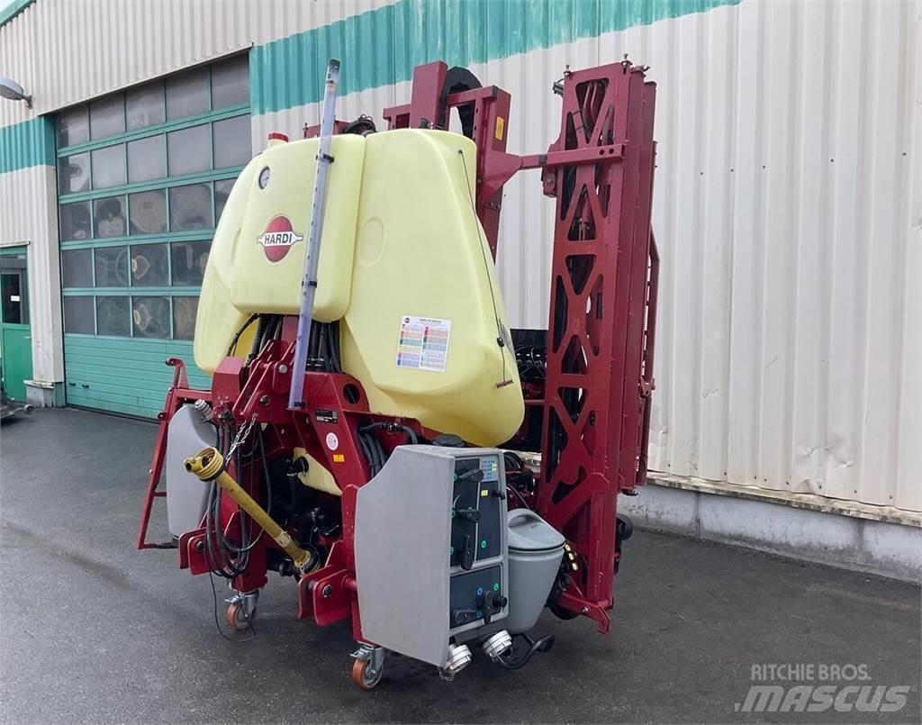 Hardi MEGA 1200 Причіпні обприскувачі