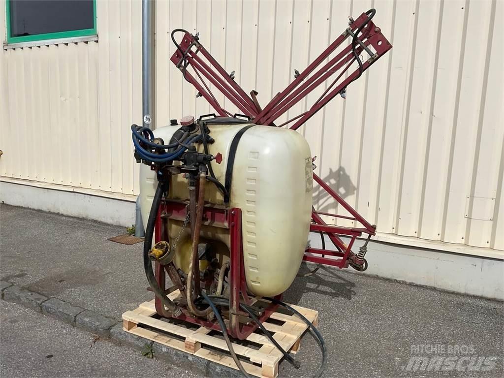 Hardi NK 600 Причіпні обприскувачі