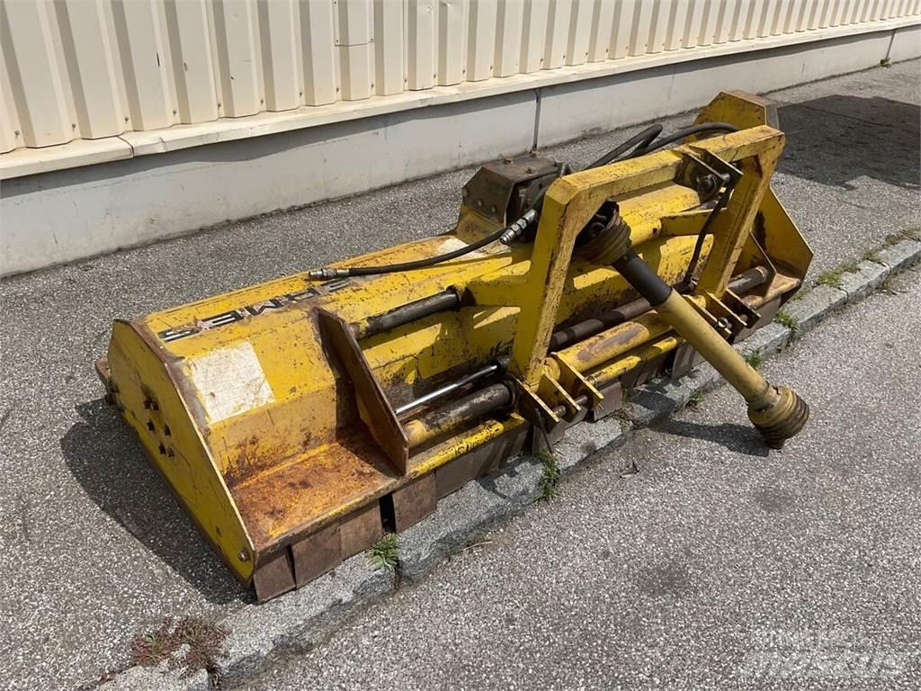 Hermes 220 Mulcher Газонні і лукові косилки