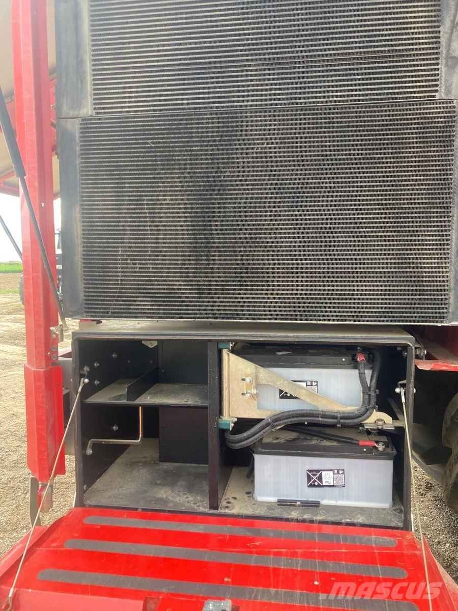 Holmer T4-30 Бурякозбиральні комбайни