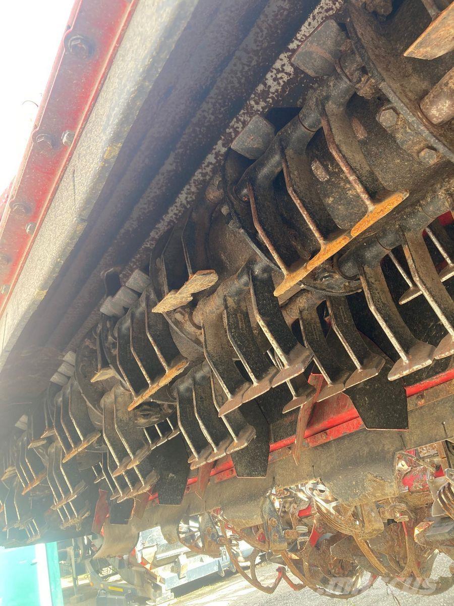 Holmer T4-30 Бурякозбиральні комбайни