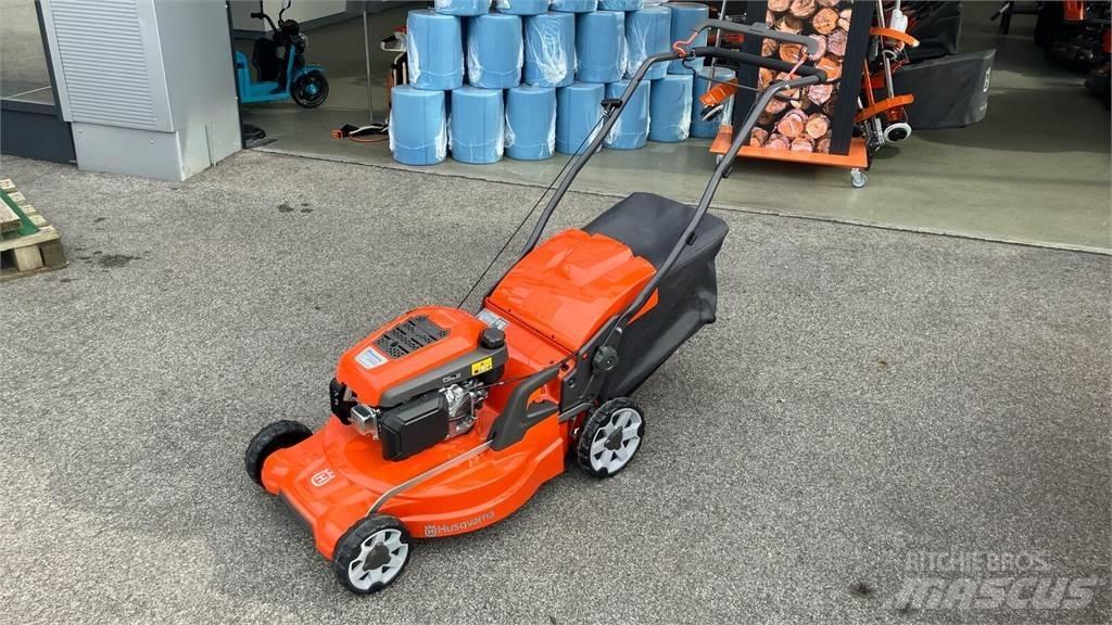 Husqvarna LC 253S Самохідні газонокосарки