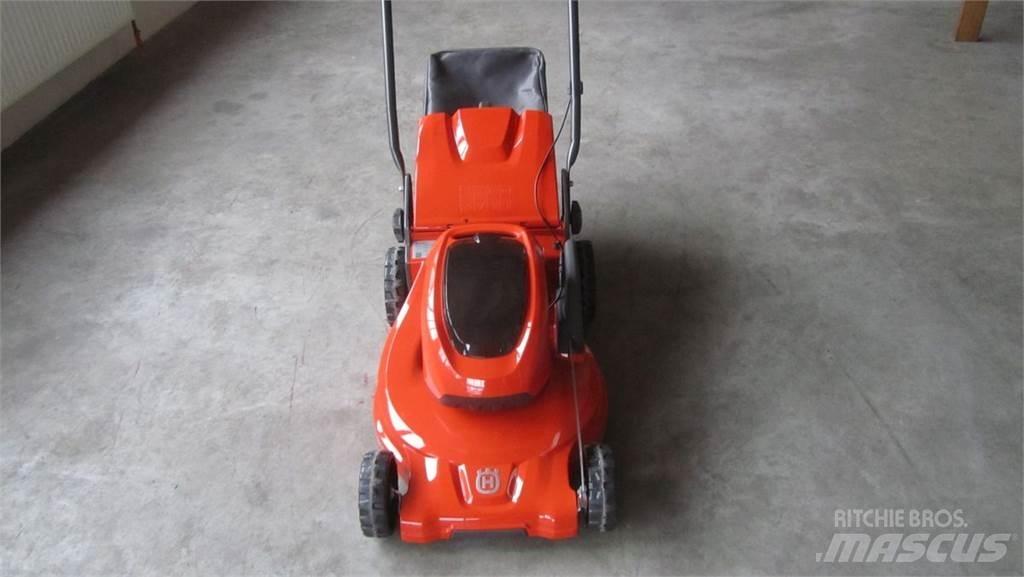 Husqvarna LC 347iVX Самохідні газонокосарки
