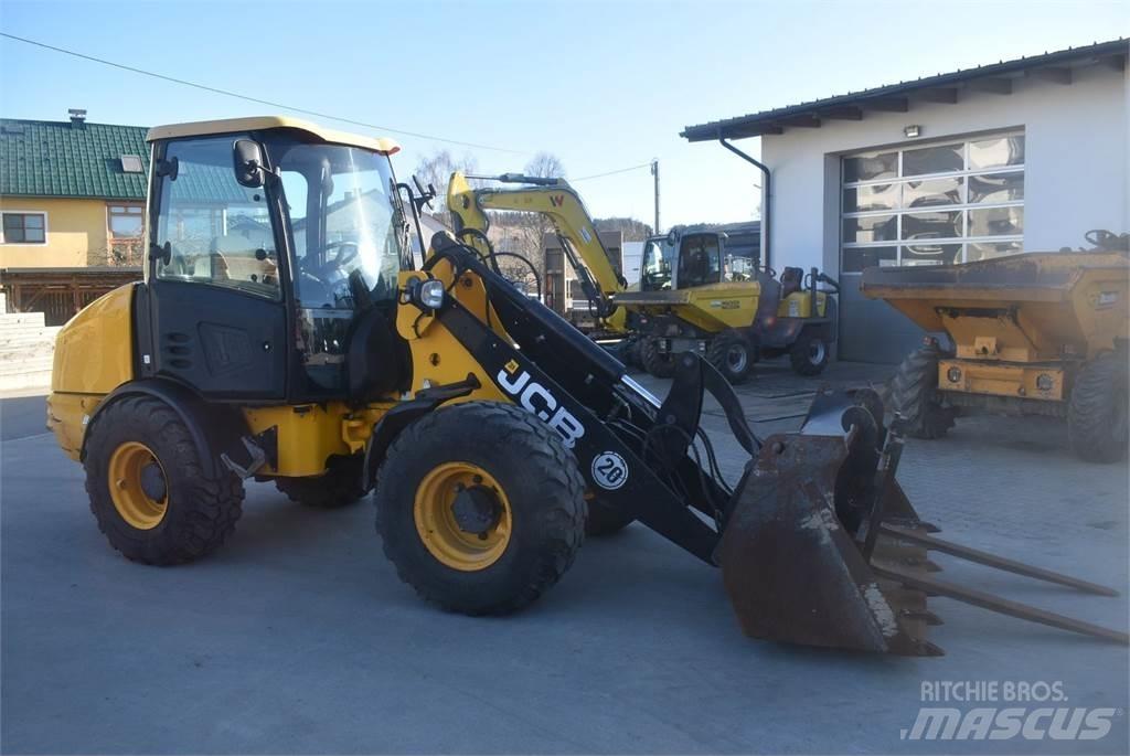 JCB 406 Фронтальні навантажувачі