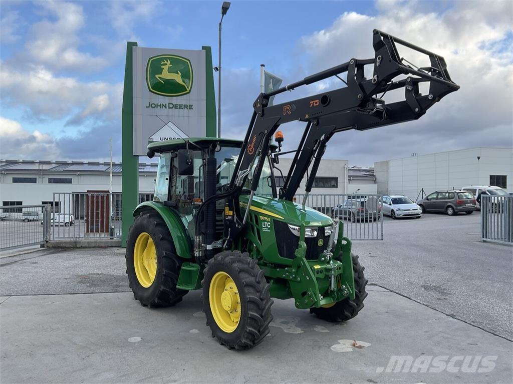 John Deere 5075E Трактори
