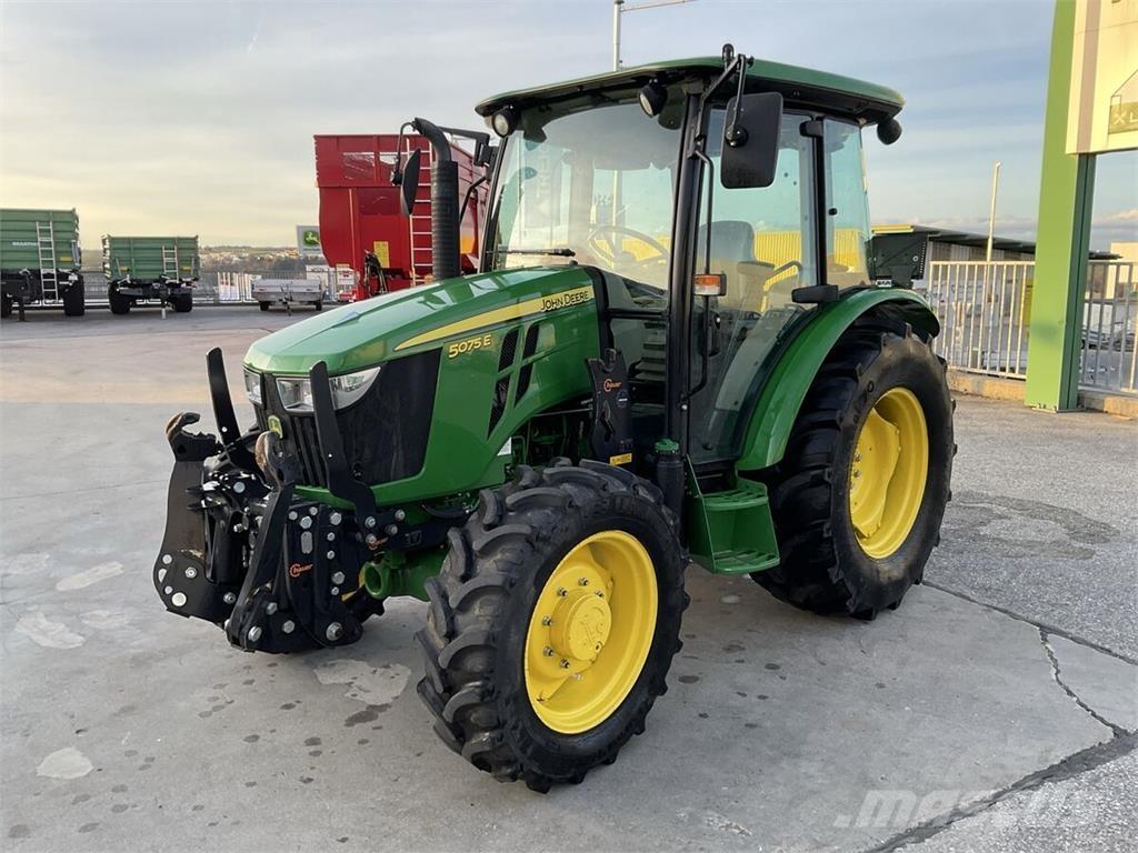 John Deere 5075E Трактори