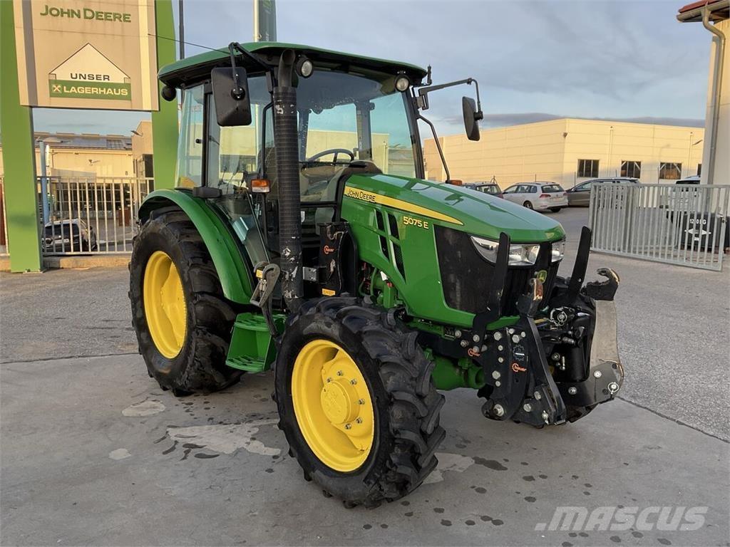 John Deere 5075E Трактори