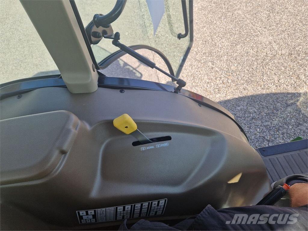 John Deere 5105GN Трактори