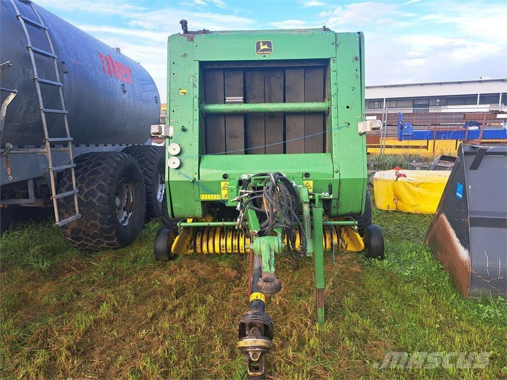 John Deere 570 Рулонні прес-підбирачі