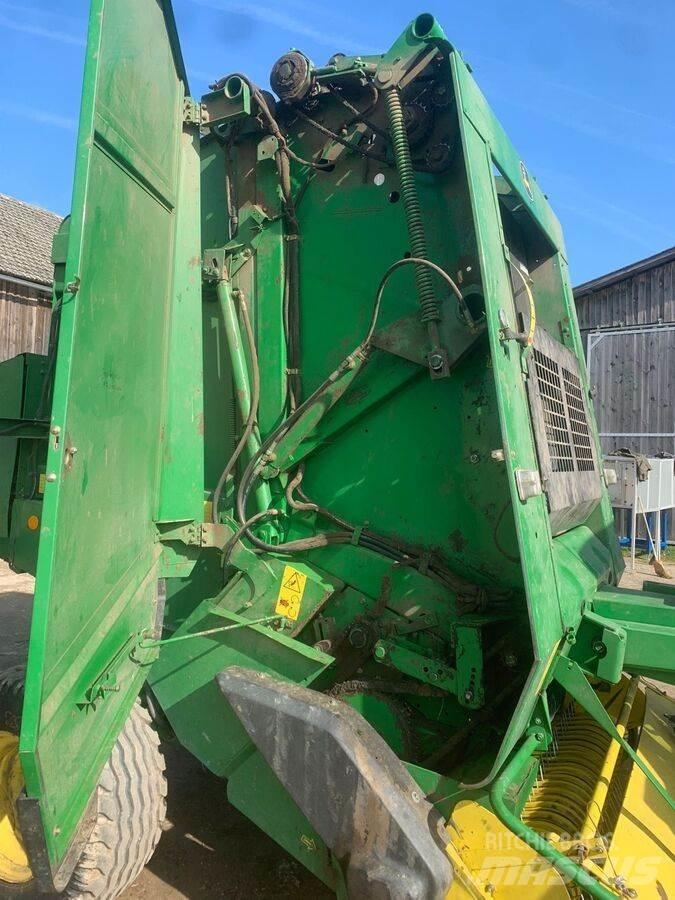 John Deere 592C Рулонні прес-підбирачі
