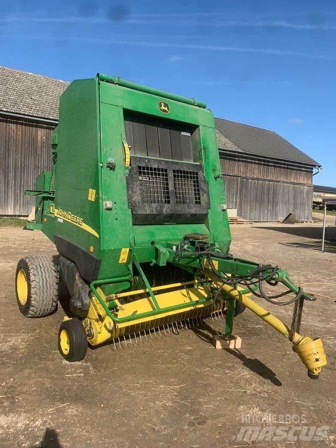 John Deere 592C Рулонні прес-підбирачі