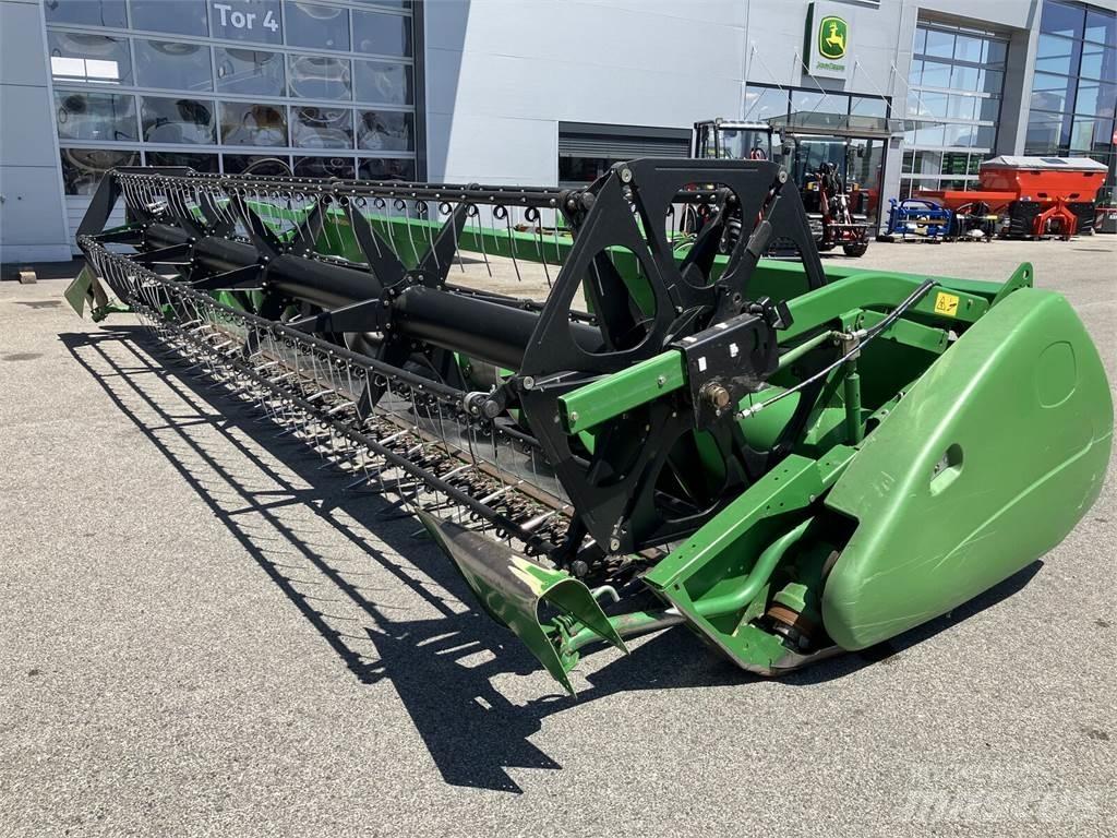 John Deere 620R Додаткове обладнання для збиральних комбайнів