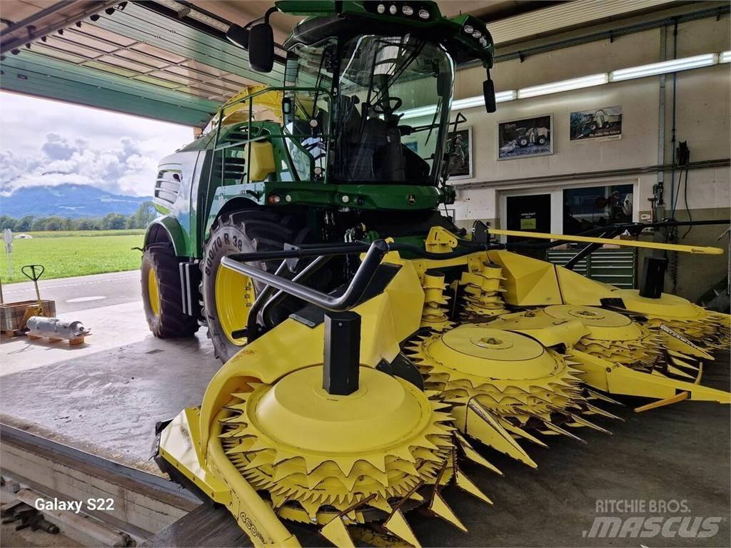 John Deere 8500 Фуражні комбайни