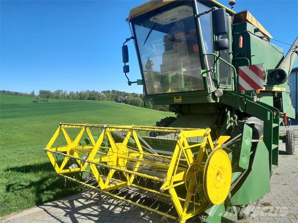 John Deere 950 Зернозбиральні комбайни