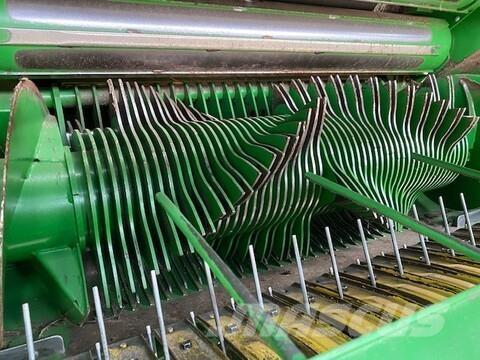John Deere 960 Рулонні прес-підбирачі