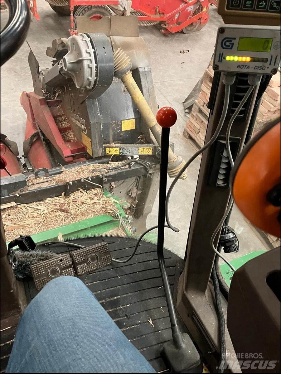 John Deere 9660 WTS Зернозбиральні комбайни