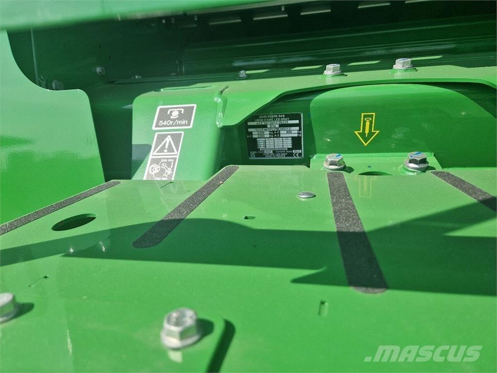 John Deere F441M Рулонні прес-підбирачі