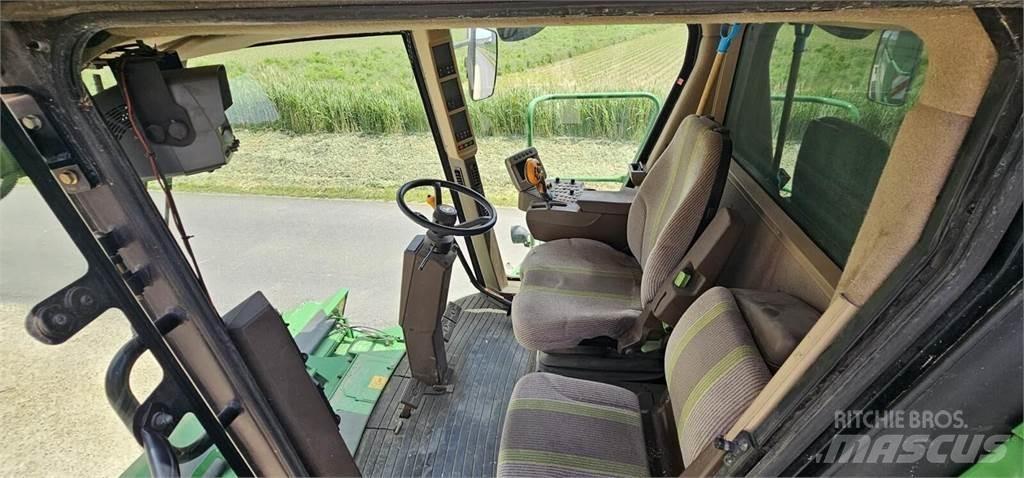 John Deere T550 Зернозбиральні комбайни