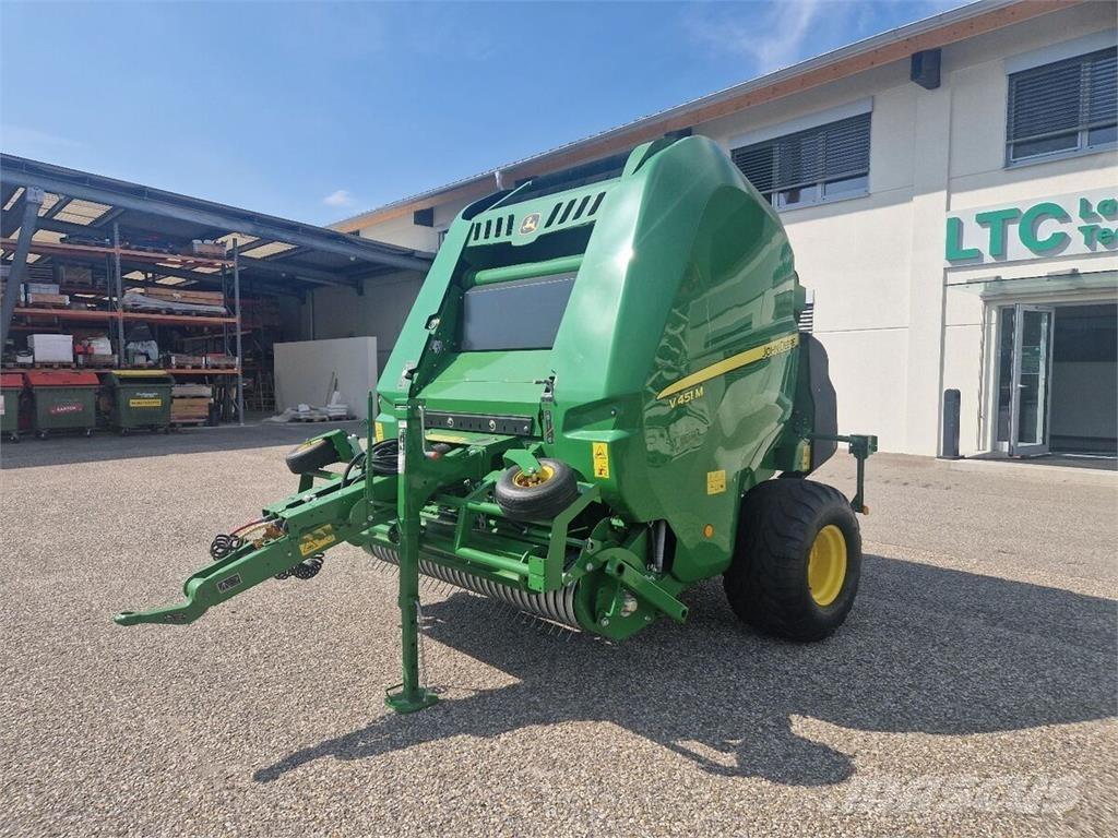 John Deere V451M Рулонні прес-підбирачі