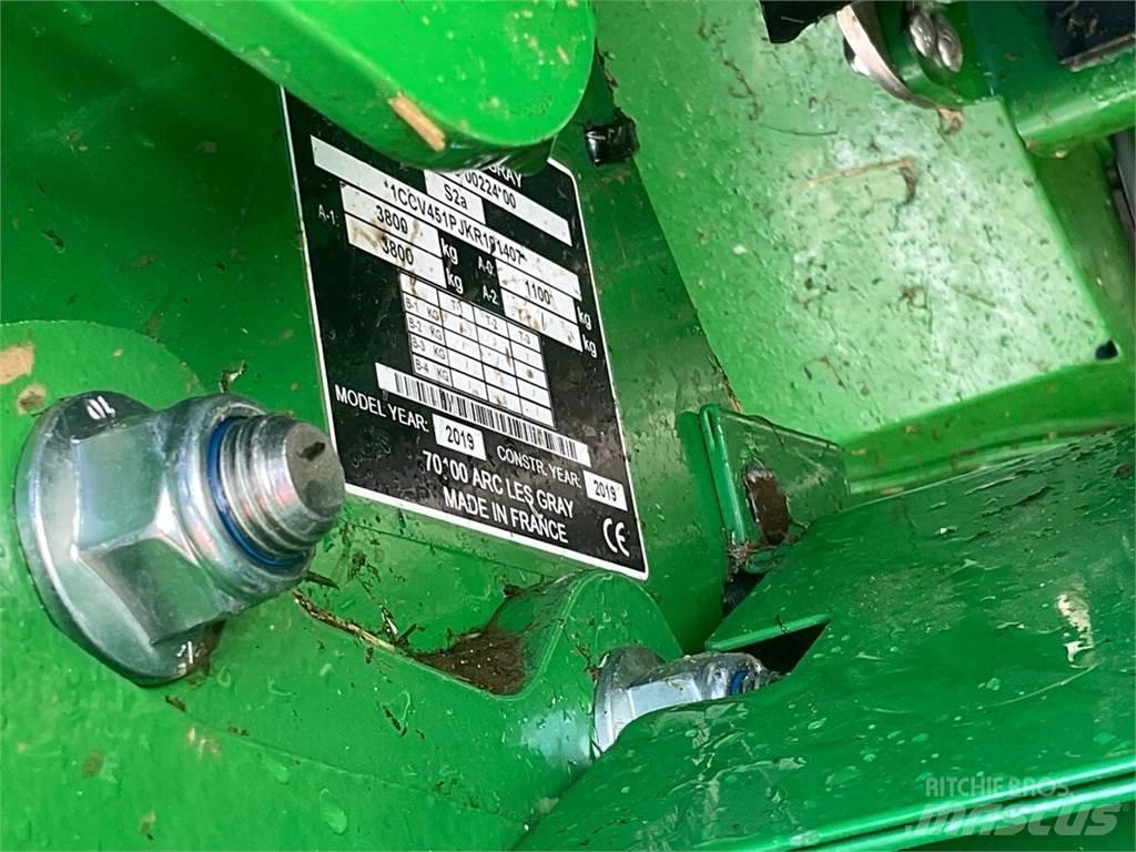 John Deere V451R Рулонні прес-підбирачі