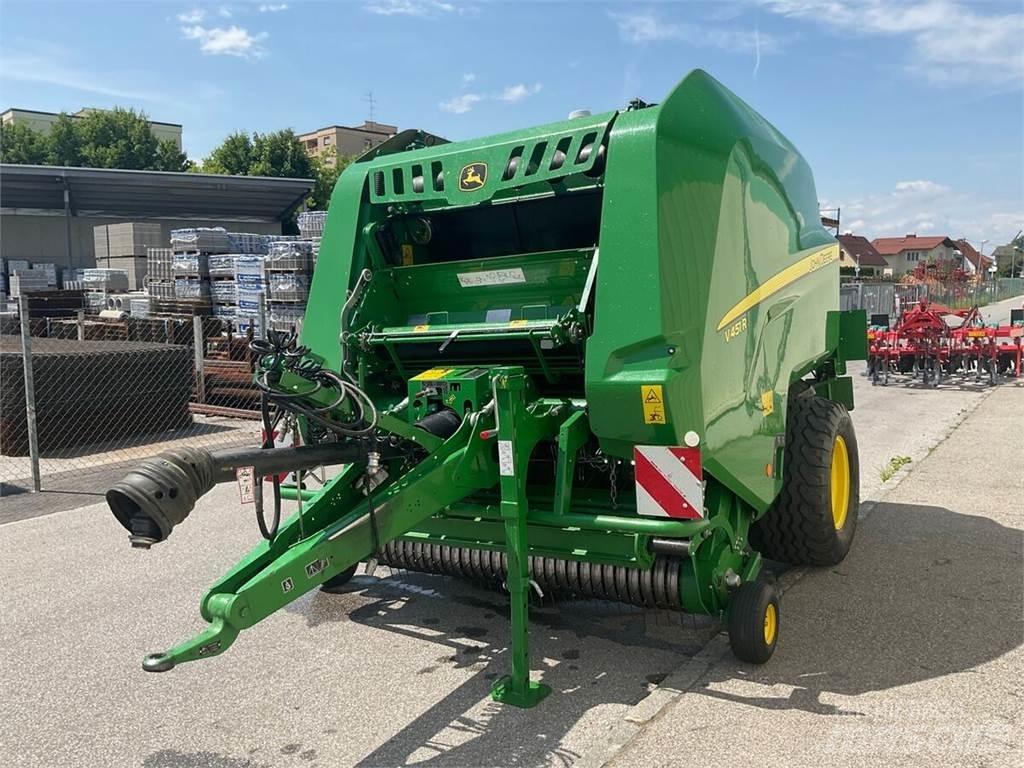 John Deere V451R Рулонні прес-підбирачі
