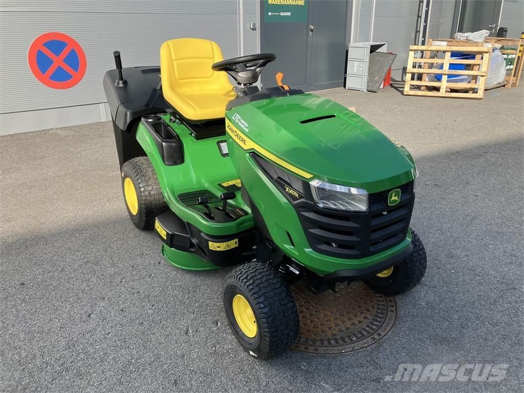 John Deere X 147R Комунальна техніка - Інші