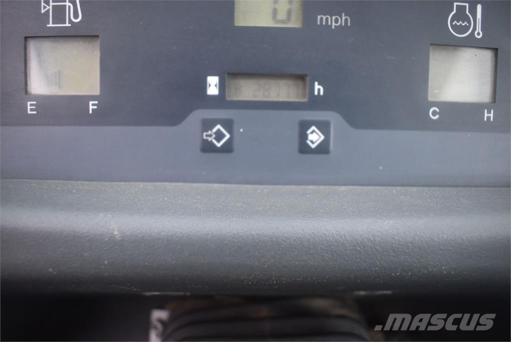 Komatsu WA70-7 Фронтальні навантажувачі