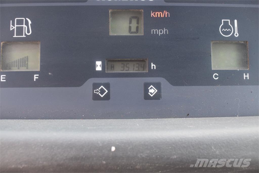 Komatsu WA70-7 Фронтальні навантажувачі