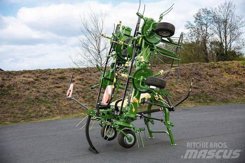 Krone 820 Vendro Граблі і сінозворушувачі