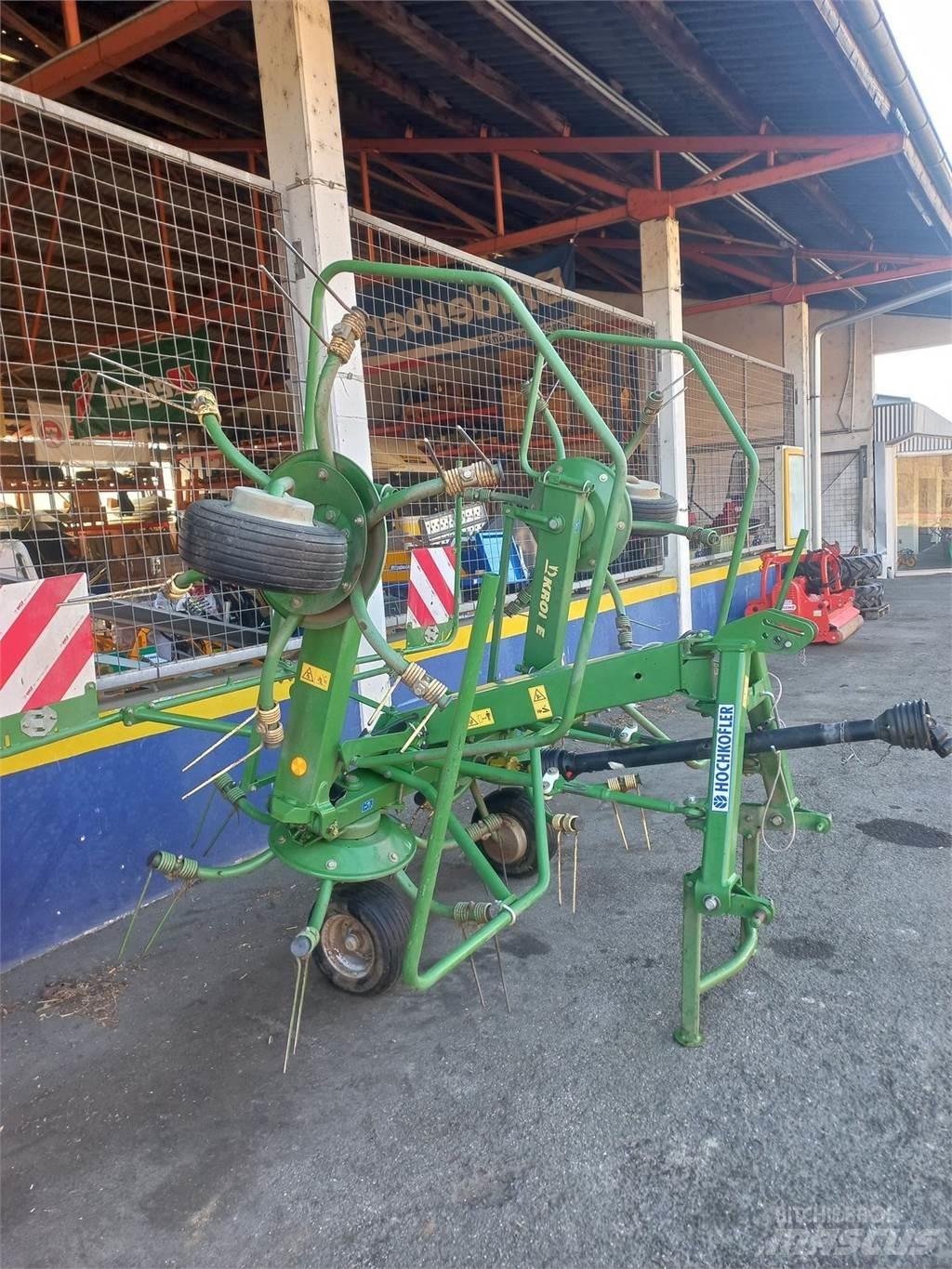 Krone KW 4.62 Граблі і сінозворушувачі