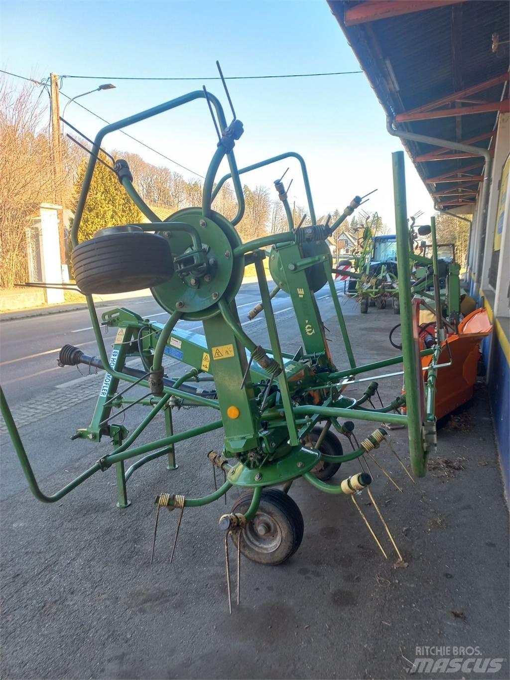 Krone KW 4.62 Граблі і сінозворушувачі