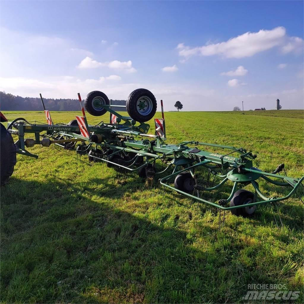 Krone KWT 10.50 8x7 Граблі і сінозворушувачі