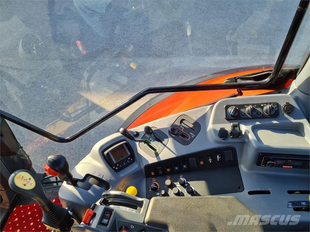 Kubota M115GX IV Трактори
