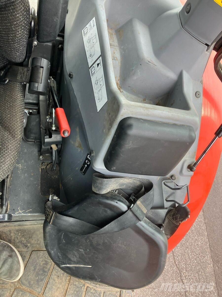 Kubota M4072 Трактори