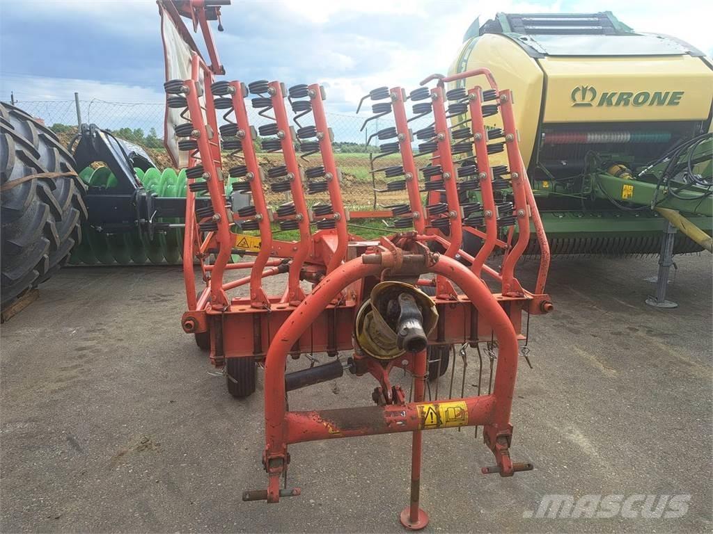 Kuhn GA 4121 GM Прибиральні комбайни