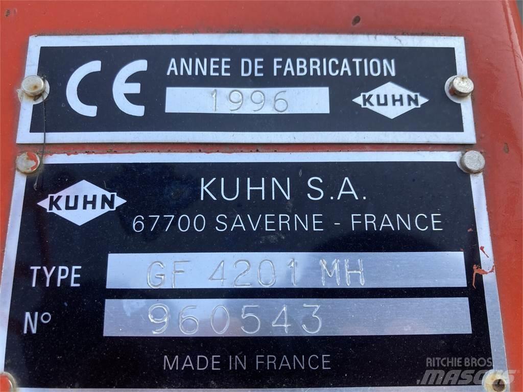 Kuhn GF 4201 HM Граблі і сінозворушувачі