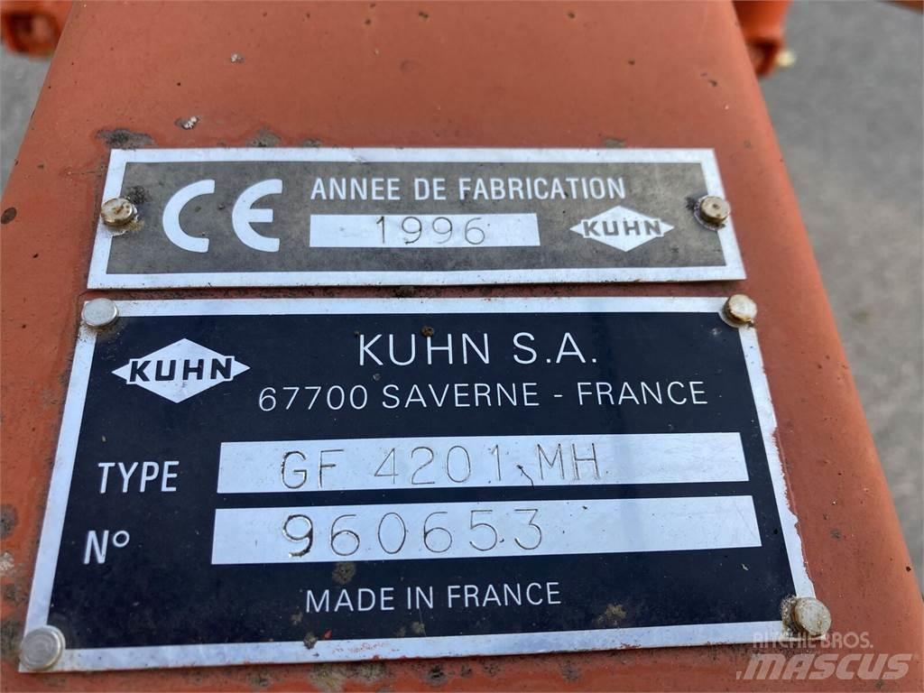 Kuhn GF 4201 MH Граблі і сінозворушувачі