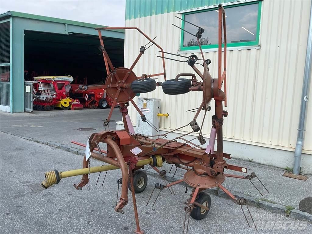 Kuhn GF 5001 Граблі і сінозворушувачі