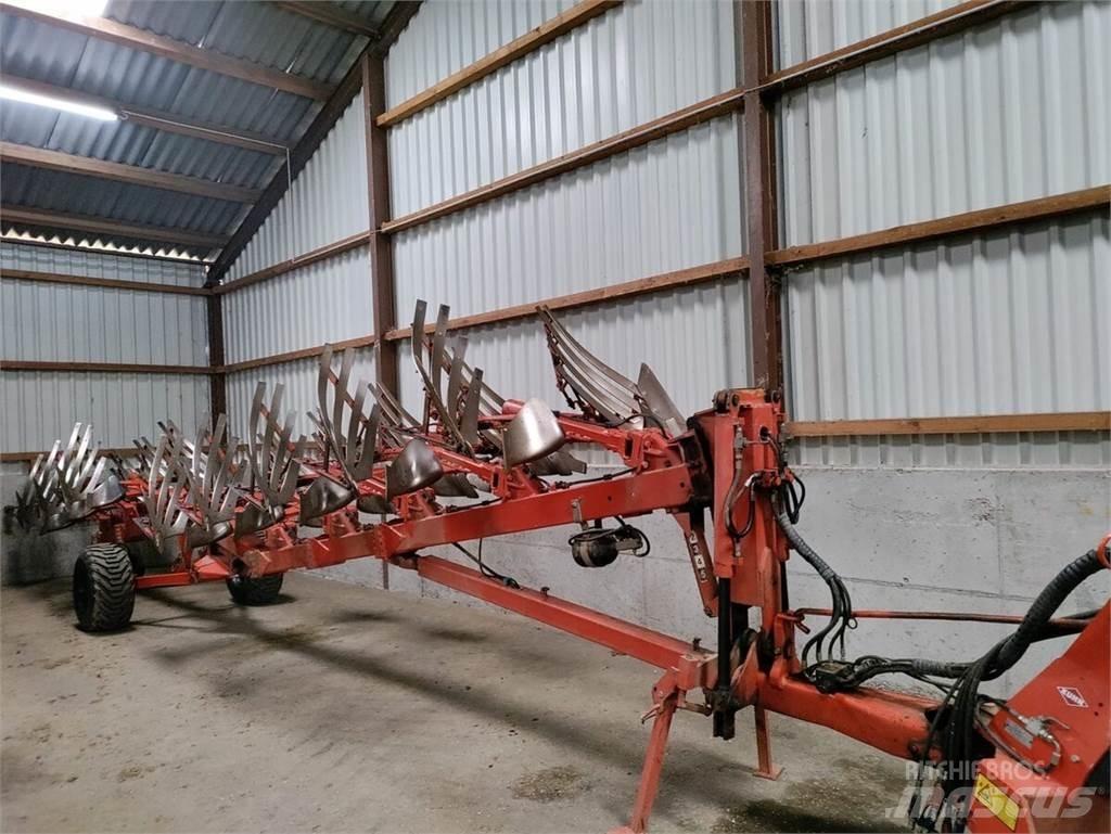 Kuhn Manager 8 NSH Звичайні плуги