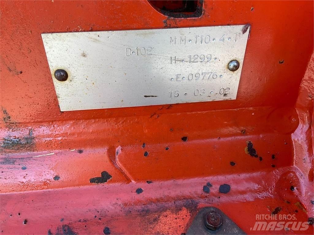 Kuhn MM 110 4T Звичайні плуги