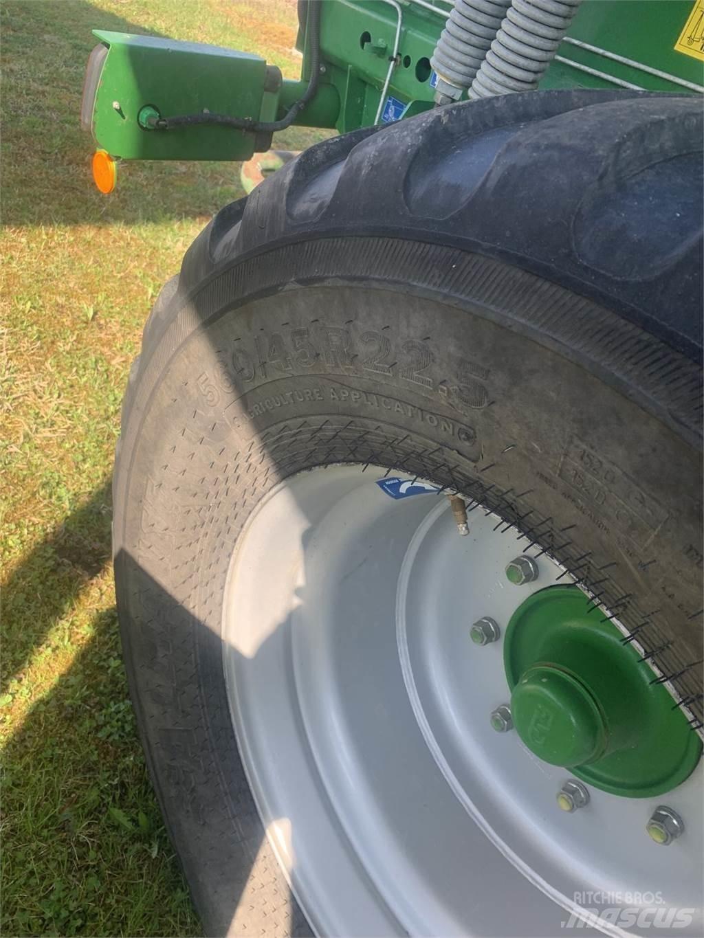 McHale V6750 Рулонні прес-підбирачі