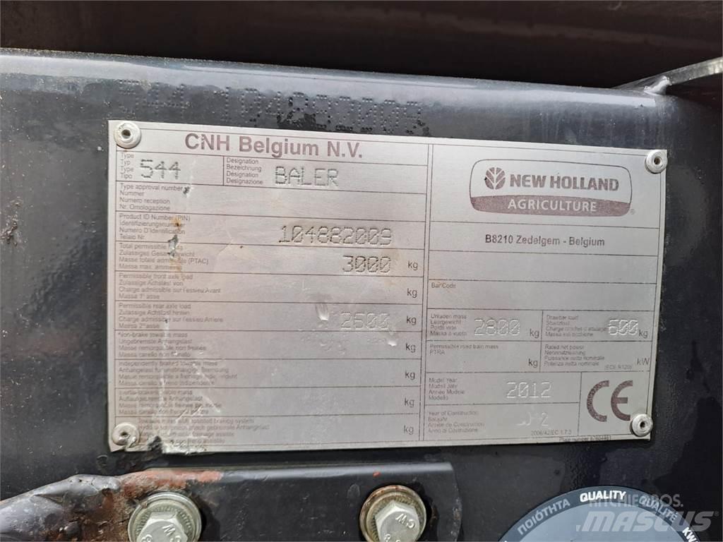 New Holland BR 6090 Рулонні прес-підбирачі