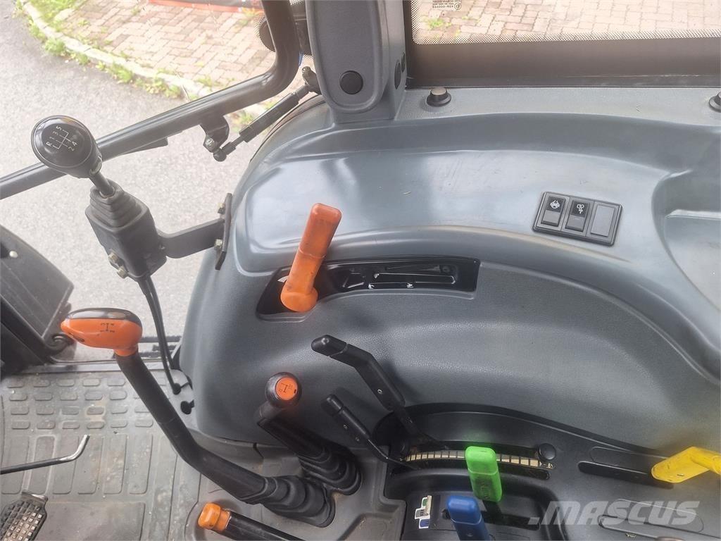New Holland TL 70 Трактори