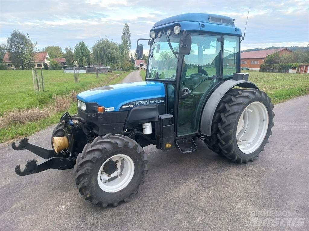 New Holland TN-N 75 Трактори