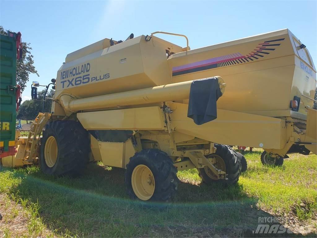 New Holland TX 65 Зернозбиральні комбайни