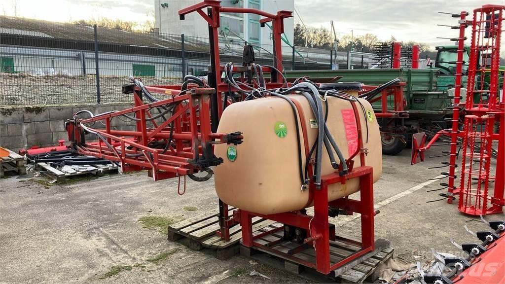 Rau D1 800 Причіпні обприскувачі