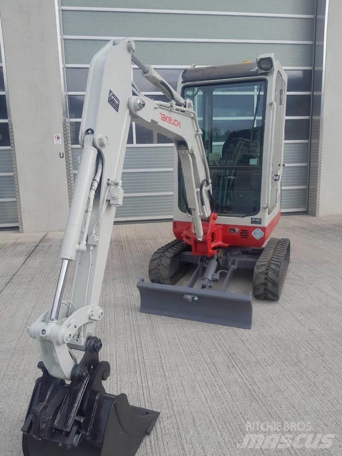 Takeuchi TB016 Міні-екскаватори < 7т