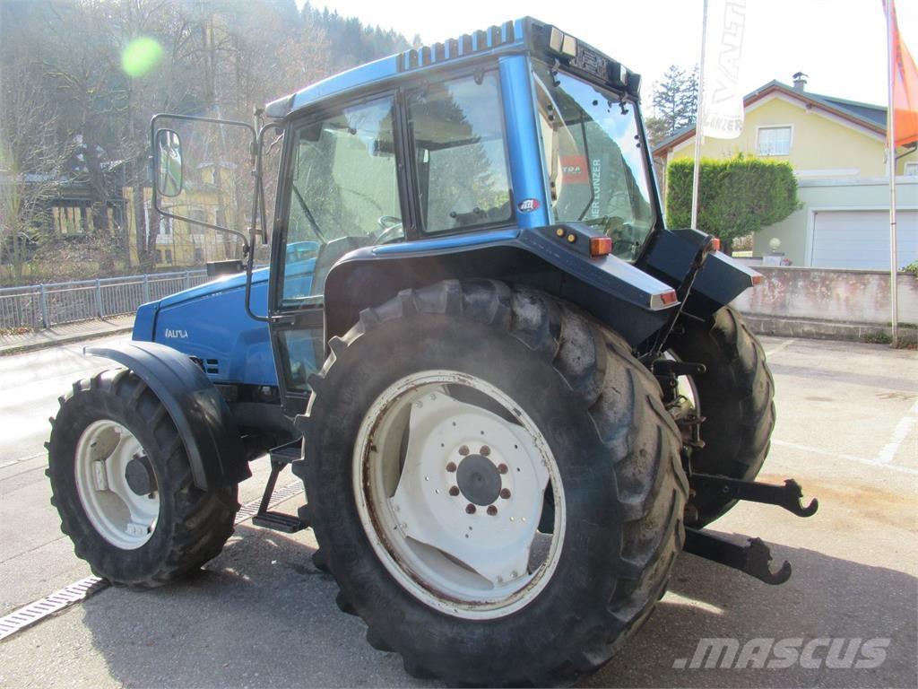 Valtra 6400 Трактори