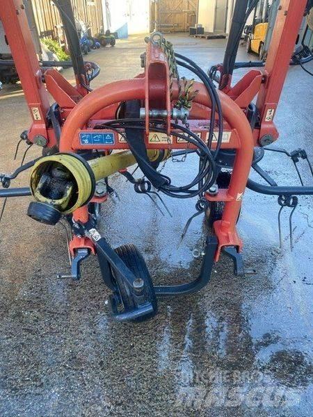 Vicon Fanex 903 Граблі і сінозворушувачі