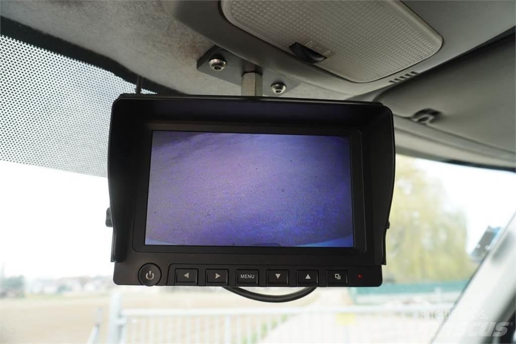 Volkswagen Crafter Вантажівки / спеціальні